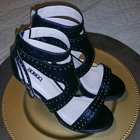 MINT Gold Stud Sandal Platform Heels - Picture 1 of 7